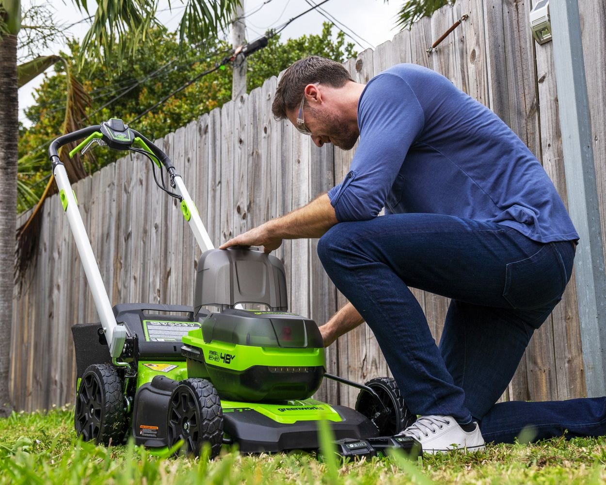 48V (24V x 2) 21" Cordless Battery Self-Propelled Lawn Mower w/ (4) 4.0Ah USB Batteries & (2) Dual Port Chargers, LM2102S - Image 5