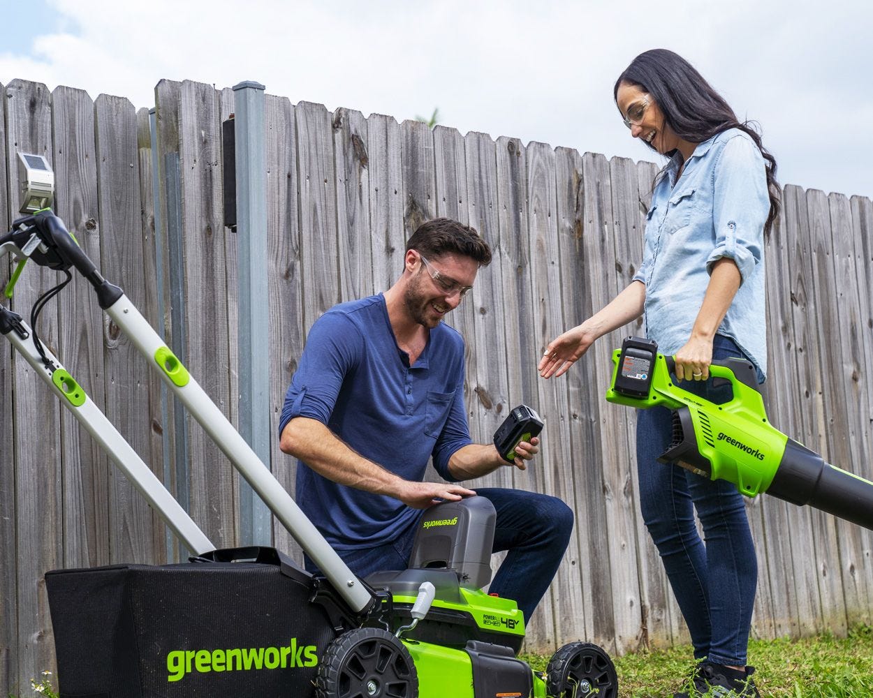 48V (24V x 2) 21" Cordless Battery Self-Propelled Lawn Mower w/ (4) 4.0Ah USB Batteries & (2) Dual Port Chargers, LM2102S - Image 6